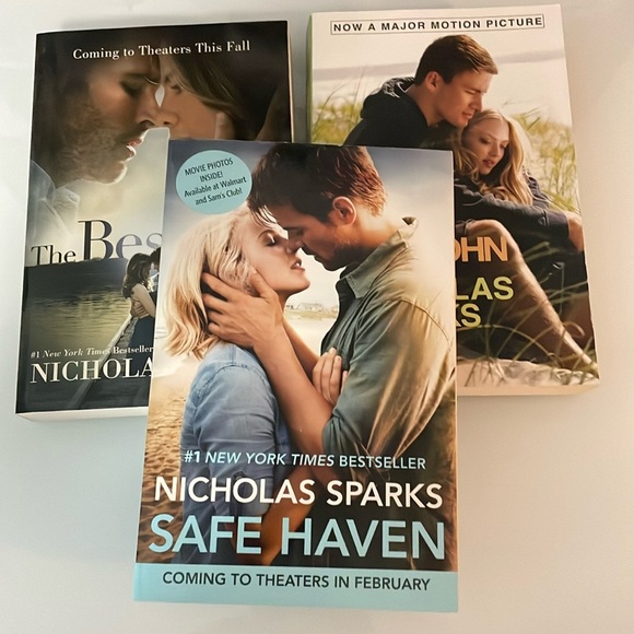 Nicholas Sparks Romance Novels - Picture 1 of 10